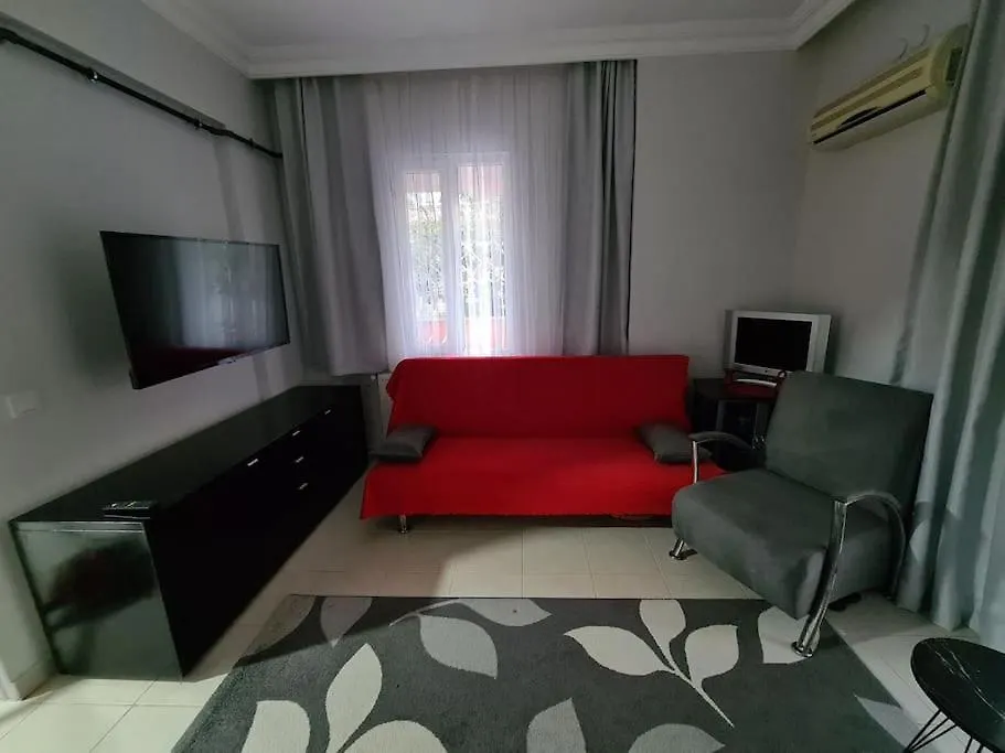 Karpuzkaldlran Karslsl Muestakil Girisli Bahceli Apartment Antalya